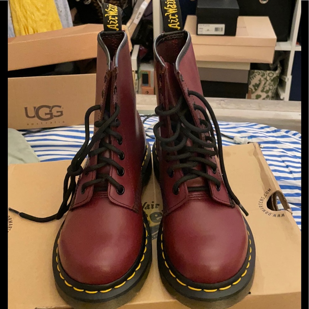 Brand new 1460W Cherry red dr.martens